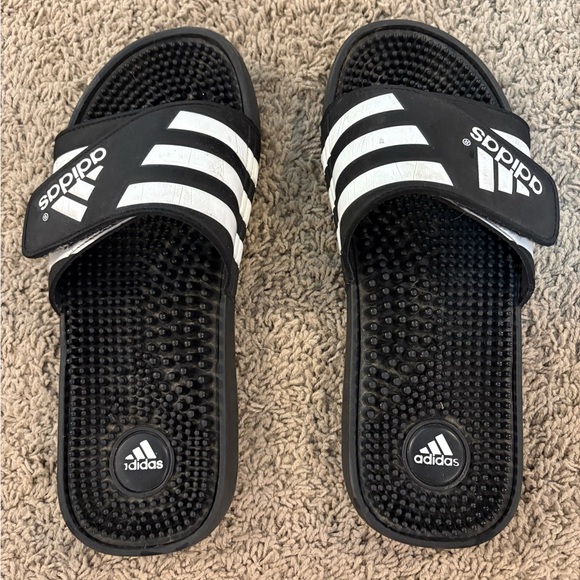 adidas Other - 💙🤍adidas • blue & white slides • 8